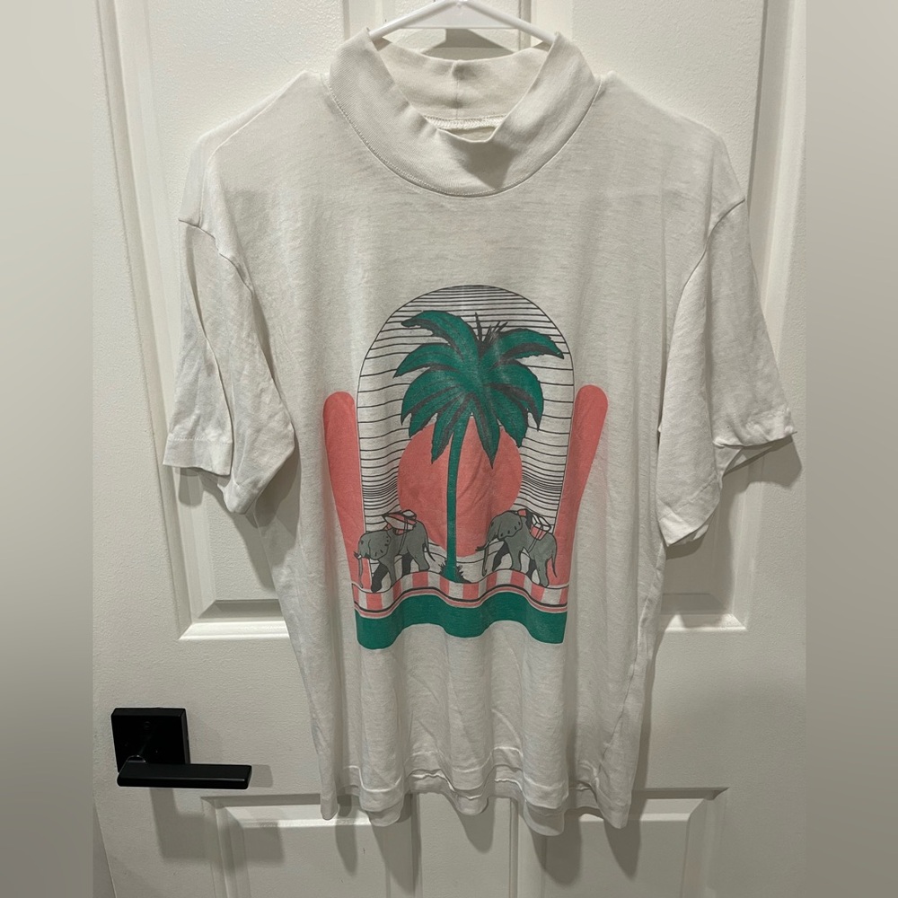Vintage Graphic T-Shirt with Palm Tree Design Art Deco